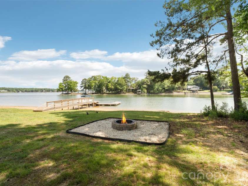 3911 Sandy Point Drive, York, SC 29745.  MLS# CAR4384712, YatesRealty ID 28147. 