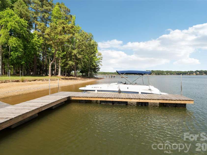 3911 Sandy Point Drive, York, SC 29745.  MLS# CAR4384712, YatesRealty ID 28147. 