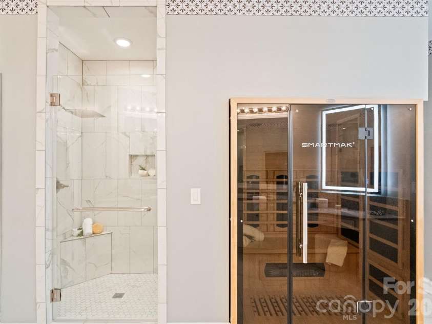 3911 Sandy Point Drive, York, SC 29745.  MLS# CAR4384712, YatesRealty ID 28147. Sauna and a shower