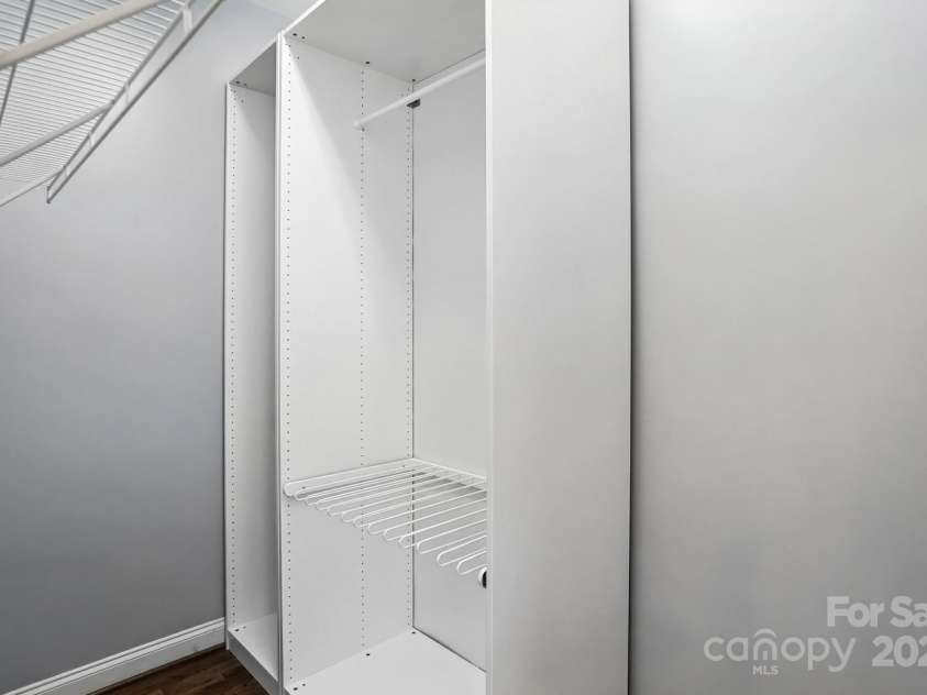 5807 Mctaggart Lane, Charlotte, NC 28269.  MLS# CAR4237626, YatesRealty ID 28147. Primary closet 2