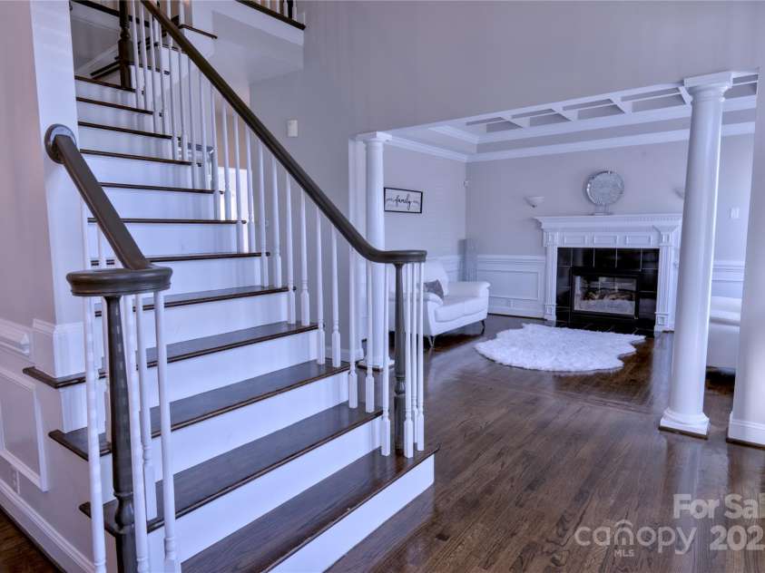 143 Gibbs Road, Mooresville, NC 28117.  MLS# CAR4244508, YatesRealty ID 28148. Entry way