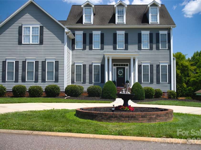 143 Gibbs Road, Mooresville, NC 28117.  MLS# CAR4244508, YatesRealty ID 28148. Exterior front