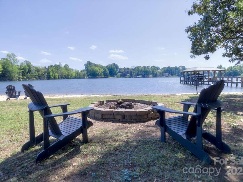143 Gibbs Road, Mooresville, NC 28117.  MLS# CAR4244508, YatesRealty ID 28148. Private beach