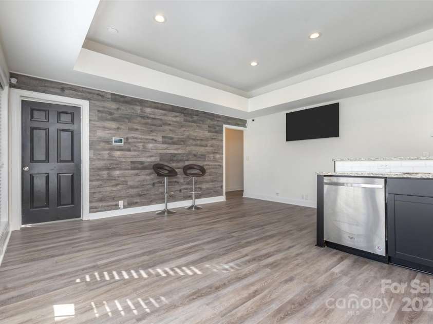 143 Gibbs Road, Mooresville, NC 28117.  MLS# CAR4319379, YatesRealty ID 28148. 