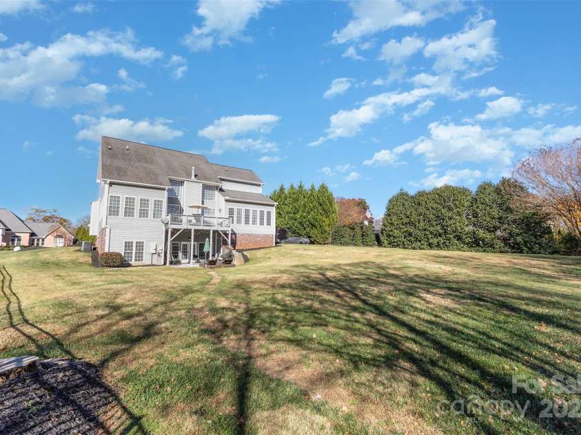 143 Gibbs Road, Mooresville, NC 28117.  MLS# CAR4319379, YatesRealty ID 28148. 