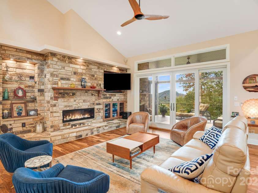 328 Boundary Tree Pass, Arden, NC 28704.  MLS# CAR4194252, YatesRealty ID 2815. 
