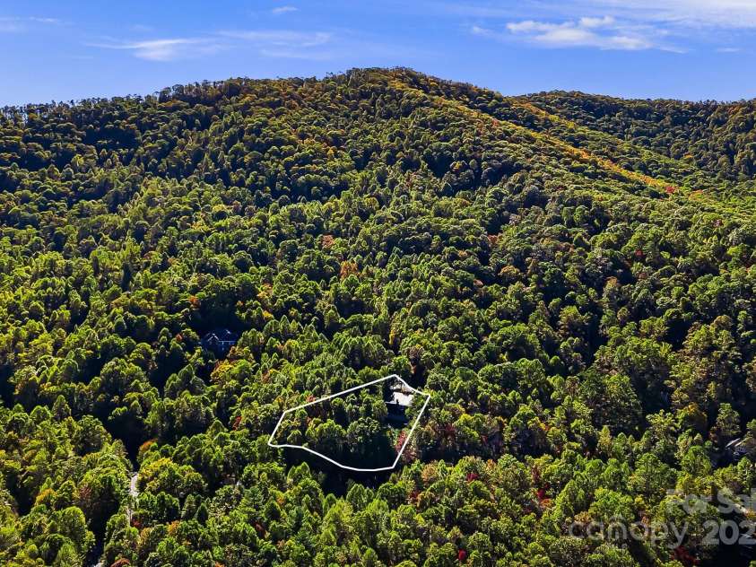 328 Boundary Tree Pass, Arden, NC 28704.  MLS# CAR4194252, YatesRealty ID 2815. 