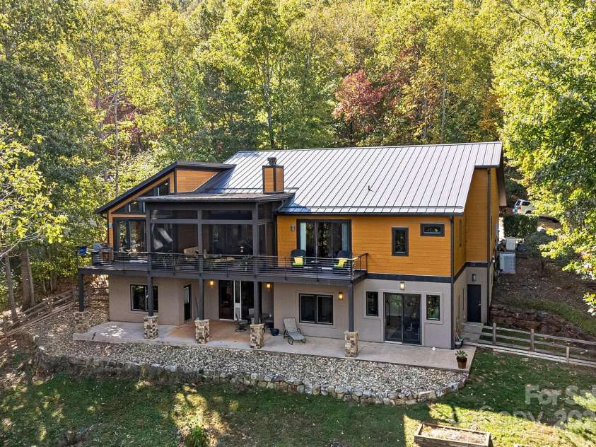 328 Boundary Tree Pass, Arden, NC 28704.  MLS# CAR4194252, YatesRealty ID 2815. 