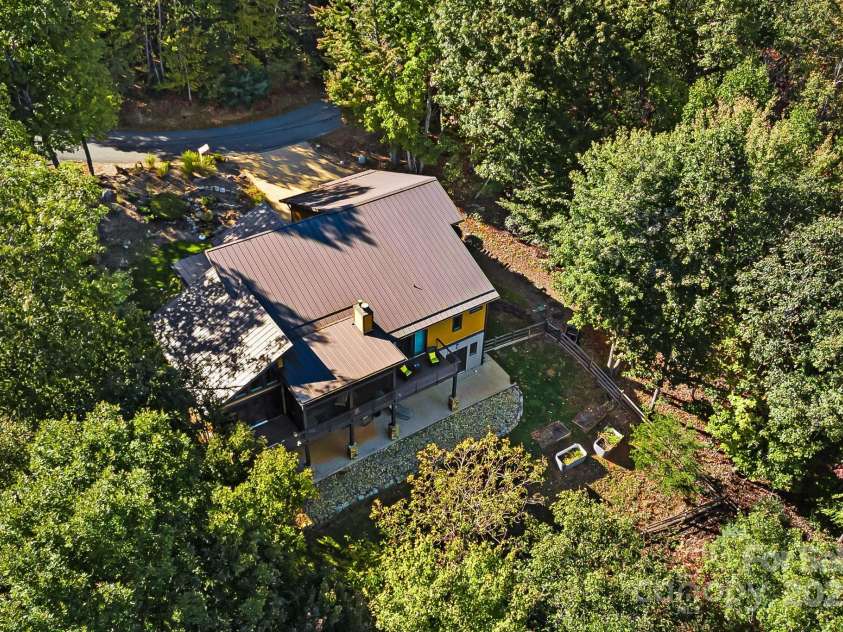 328 Boundary Tree Pass, Arden, NC 28704.  MLS# CAR4194252, YatesRealty ID 2815. 