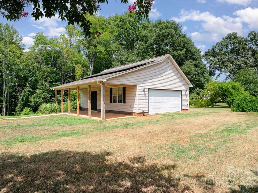 500 Pearl Place Lane, York, SC 29745.  MLS# CAR4284015, YatesRealty ID 2815. 