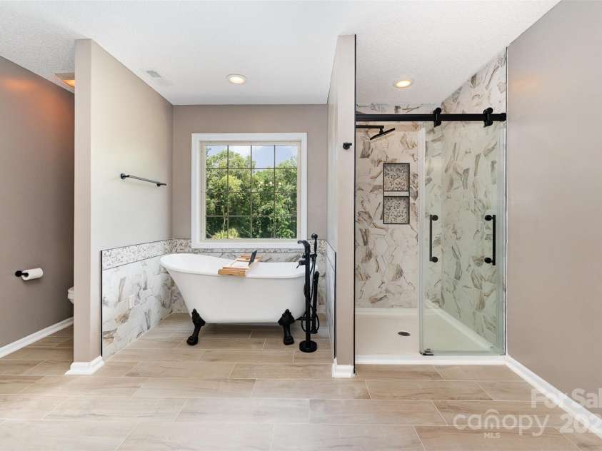 500 Pearl Place Lane, York, SC 29745.  MLS# CAR4284015, YatesRealty ID 2815. 