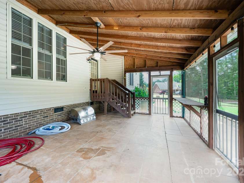 500 Pearl Place Lane, York, SC 29745.  MLS# CAR4284015, YatesRealty ID 2815. 