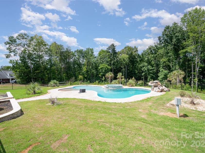 500 Pearl Place Lane, York, SC 29745.  MLS# CAR4284015, YatesRealty ID 2815. 