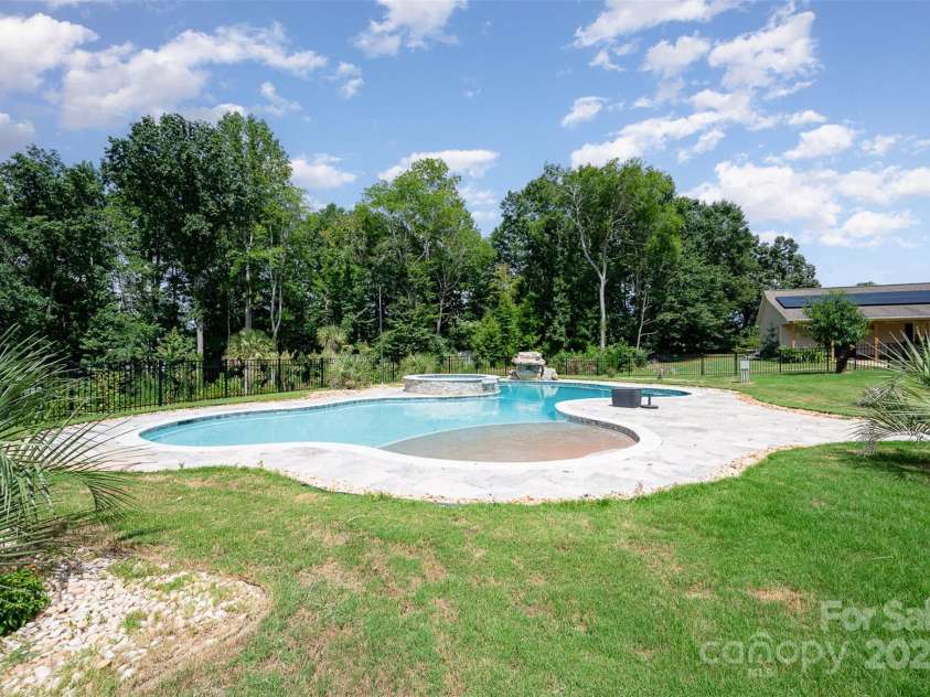 500 Pearl Place Lane, York, SC 29745.  MLS# CAR4284015, YatesRealty ID 2815. 