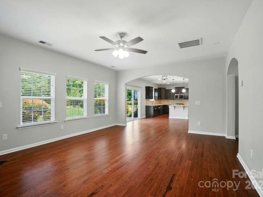 8115 Kelburn Lane, Charlotte, NC 28273.  MLS# CAR4269248, YatesRealty ID 28150. 