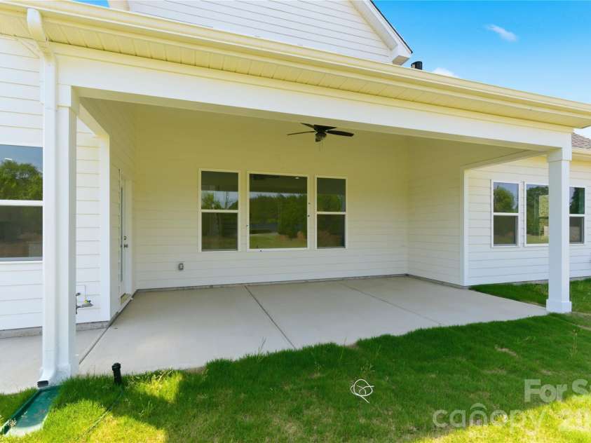 4016 Dahlia Drive, Harrisburg, NC 28075.  MLS# CAR4384479, YatesRealty ID 28151. 