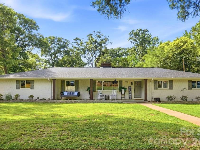 1405 Colony Road, Rock Hill, SC 29730.  MLS# CAR4386794, YatesRealty ID 28152. 