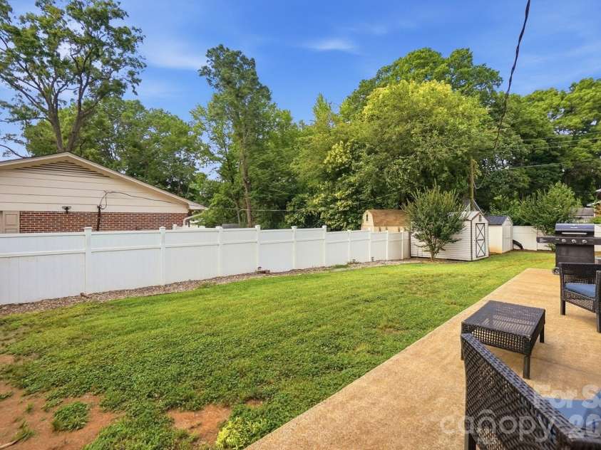 1405 Colony Road, Rock Hill, SC 29730.  MLS# CAR4386794, YatesRealty ID 28152. 