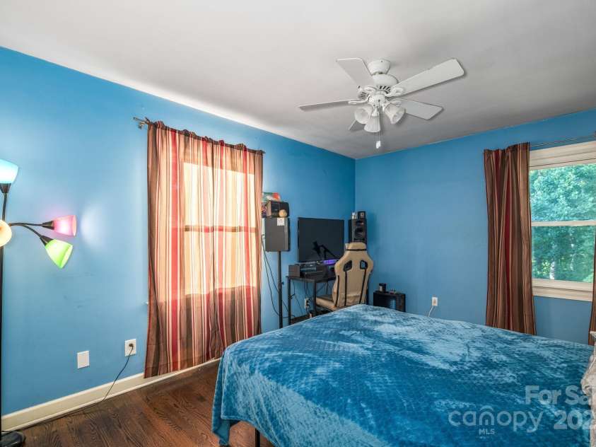 310 25th Avenue, Hickory, NC 28601.  MLS# CAR4273187, YatesRealty ID 28152. 