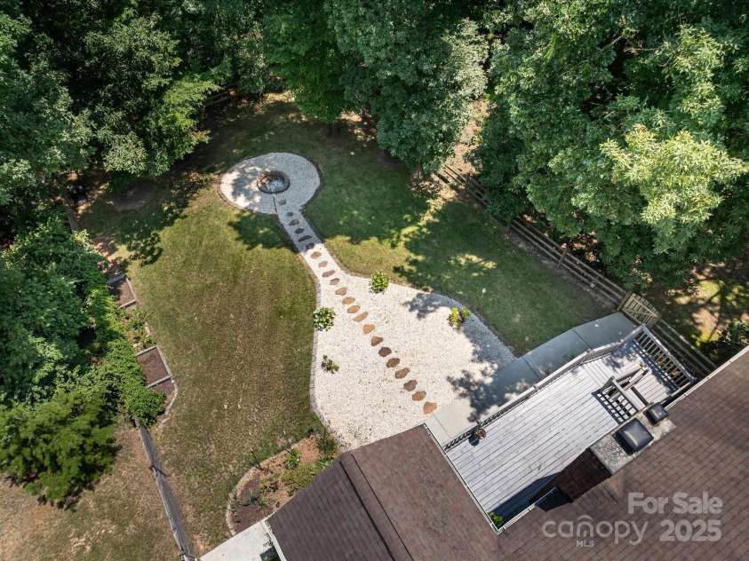 14019 Fountain Lane, Charlotte, NC 28278.  MLS# CAR4275595, YatesRealty ID 28153. 