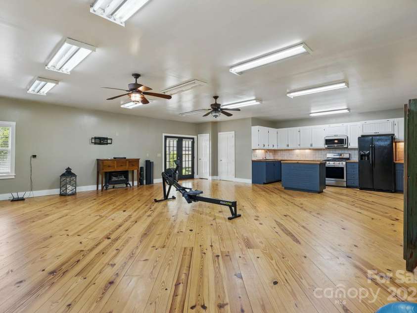 170 Penley Road, Lenoir, NC 28645.  MLS# CAR4265025, YatesRealty ID 28154. Guest House