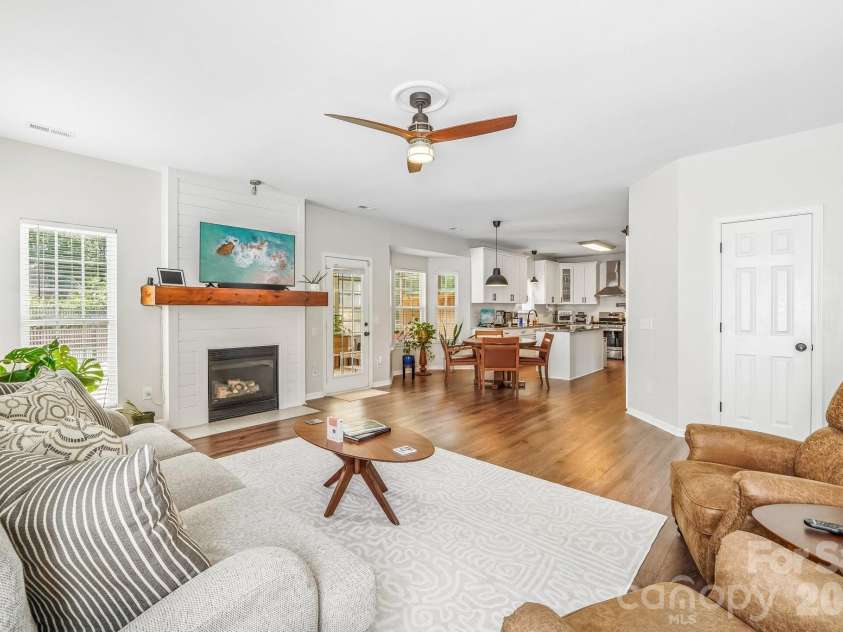 12900 Mccahan Lane, Huntersville, NC 28078.  MLS# CAR4387905, YatesRealty ID 28155. 