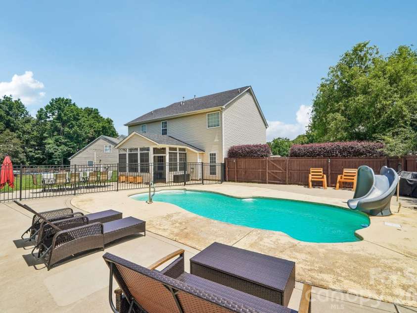 12900 Mccahan Lane, Huntersville, NC 28078.  MLS# CAR4387905, YatesRealty ID 28155. 