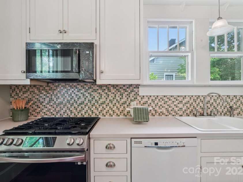 448 Union Street, Concord, NC 28025.  MLS# CAR4260644, YatesRealty ID 28155. 