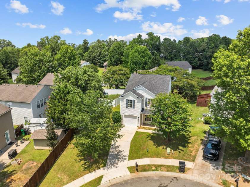 1711 Dunnington Court, Charlotte, NC 28216.  MLS# CAR4277649, YatesRealty ID 28156. 