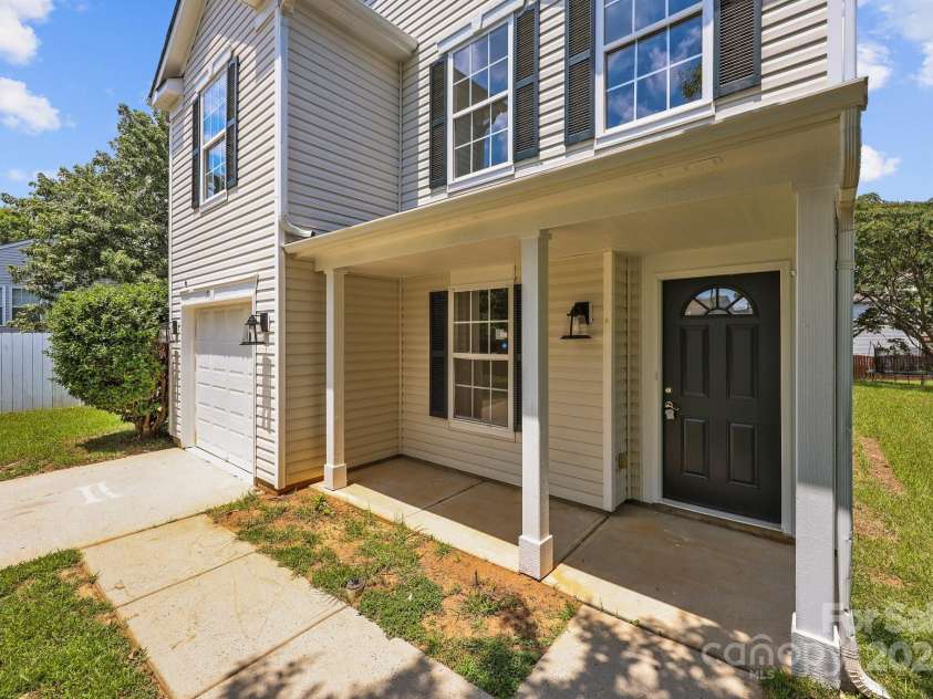 1711 Dunnington Court, Charlotte, NC 28216.  MLS# CAR4277649, YatesRealty ID 28156. 