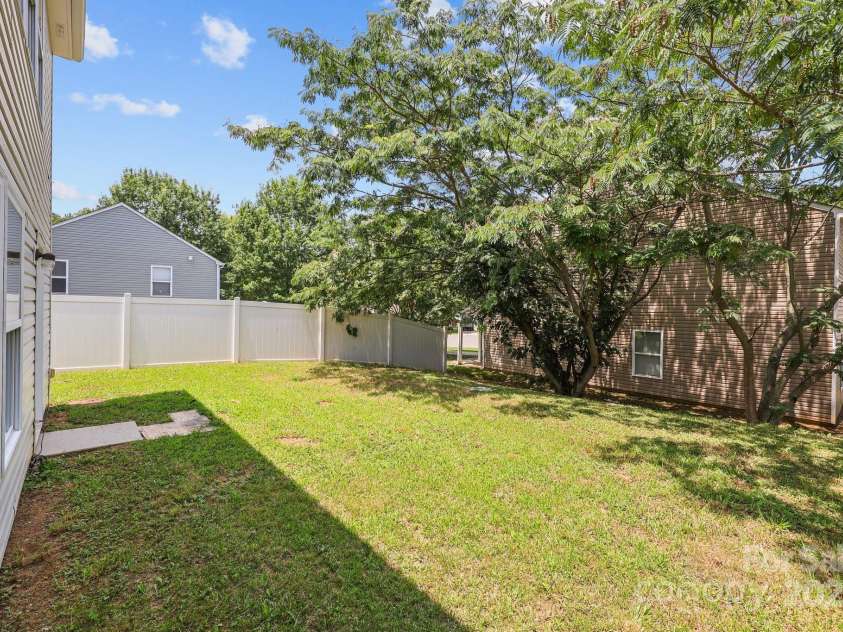 1711 Dunnington Court, Charlotte, NC 28216.  MLS# CAR4277649, YatesRealty ID 28156. 