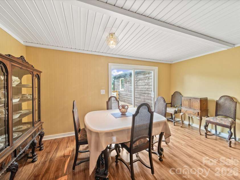 3510 Flint Drive, Statesville, NC 28677.  MLS# CAR4370071, YatesRealty ID 28156. 