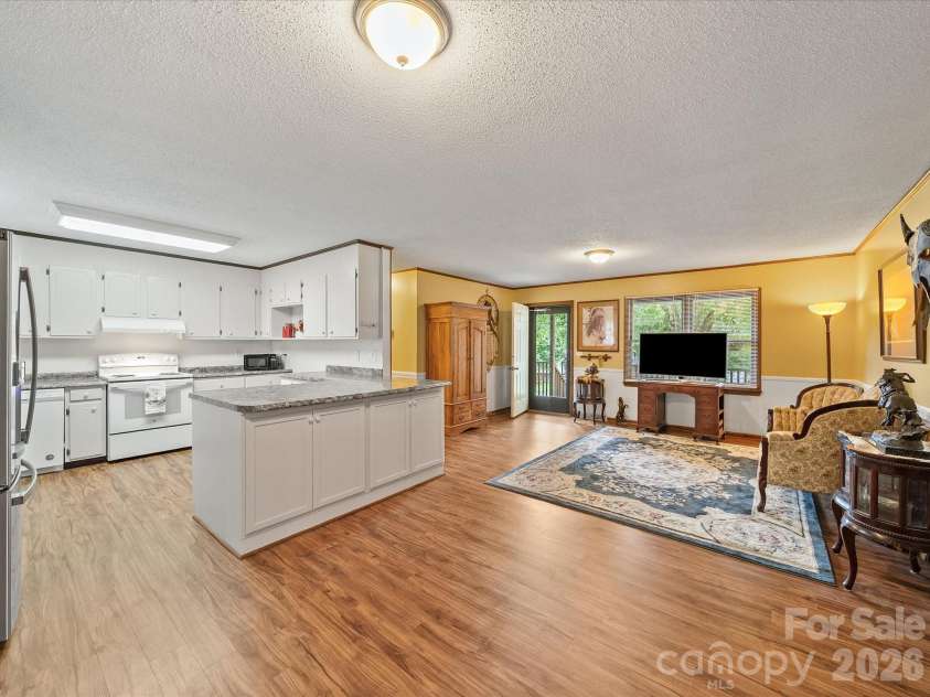 3510 Flint Drive, Statesville, NC 28677.  MLS# CAR4370071, YatesRealty ID 28156. 