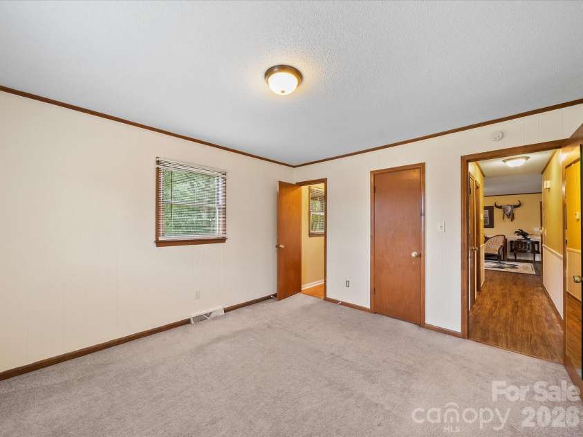 3510 Flint Drive, Statesville, NC 28677.  MLS# CAR4370071, YatesRealty ID 28156. 