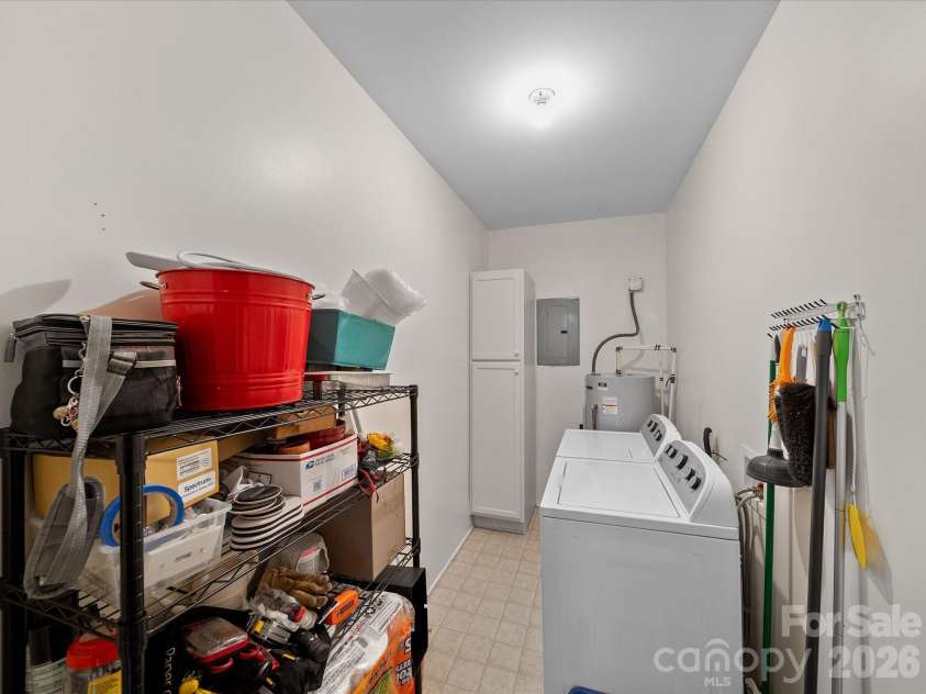 3510 Flint Drive, Statesville, NC 28677.  MLS# CAR4370071, YatesRealty ID 28156. 