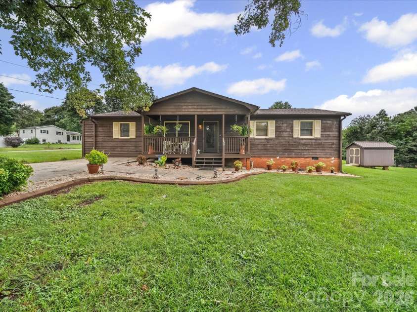 3510 Flint Drive, Statesville, NC 28677.  MLS# CAR4370071, YatesRealty ID 28156. 
