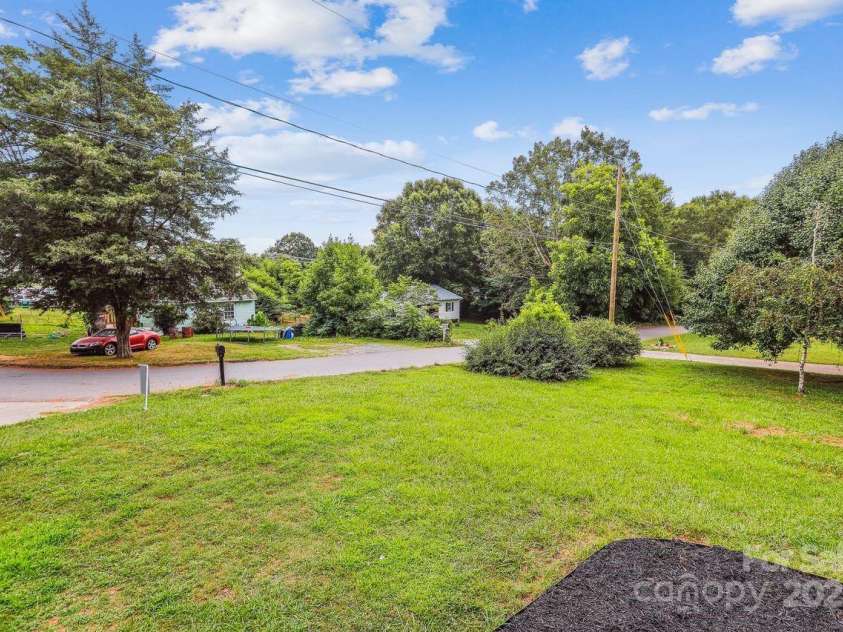 201 Hoyle Circle, Gastonia, NC 28052.  MLS# CAR4277827, YatesRealty ID 28157. 