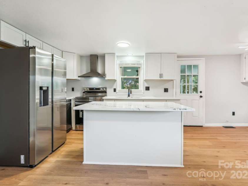 201 Hoyle Circle, Gastonia, NC 28052.  MLS# CAR4277827, YatesRealty ID 28157. 