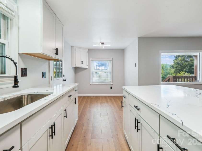 201 Hoyle Circle, Gastonia, NC 28052.  MLS# CAR4277827, YatesRealty ID 28157. 