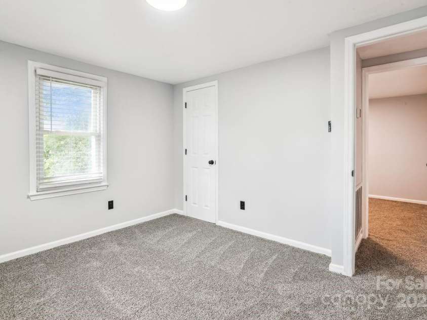 201 Hoyle Circle, Gastonia, NC 28052.  MLS# CAR4277827, YatesRealty ID 28157. 