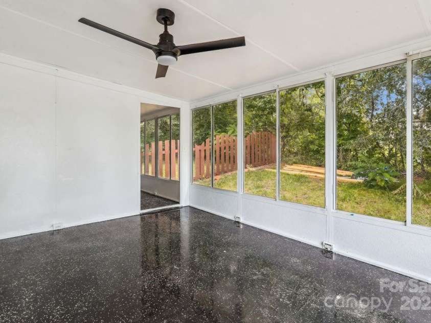 201 Hoyle Circle, Gastonia, NC 28052.  MLS# CAR4277827, YatesRealty ID 28157. 