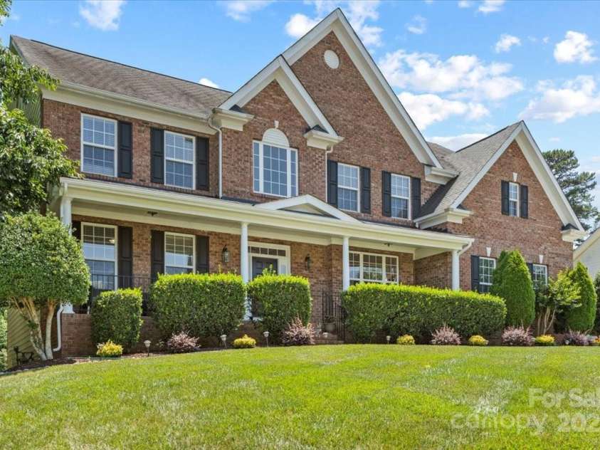110 Isle Run Drive, Mooresville, NC 28117.  MLS# CAR4269244, YatesRealty ID 28158. Curb View