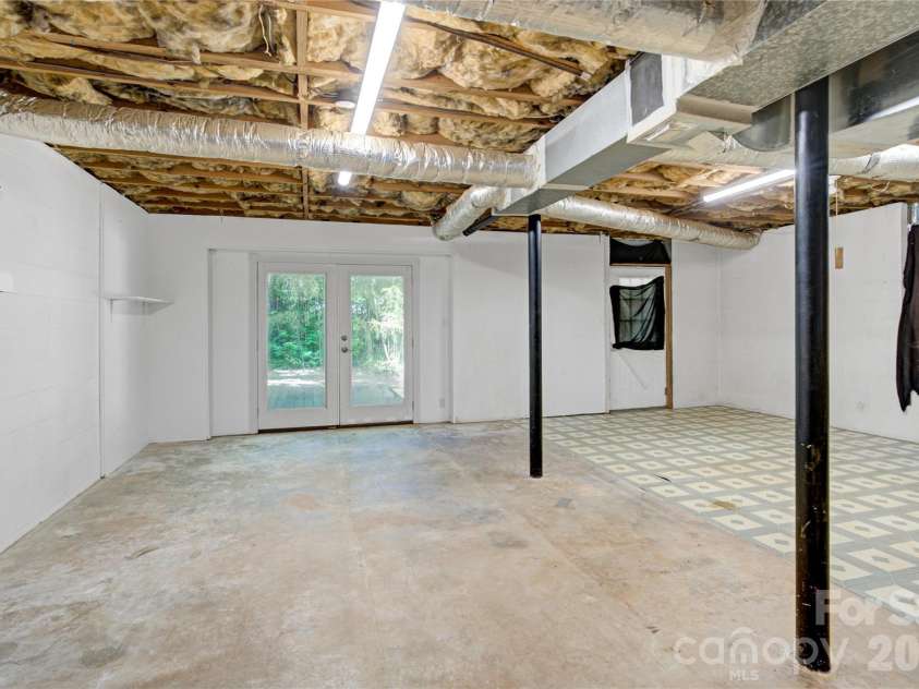 7065 Fieldcrest Lane, Denver, NC 28037.  MLS# CAR4365265, YatesRealty ID 28159. Basement 