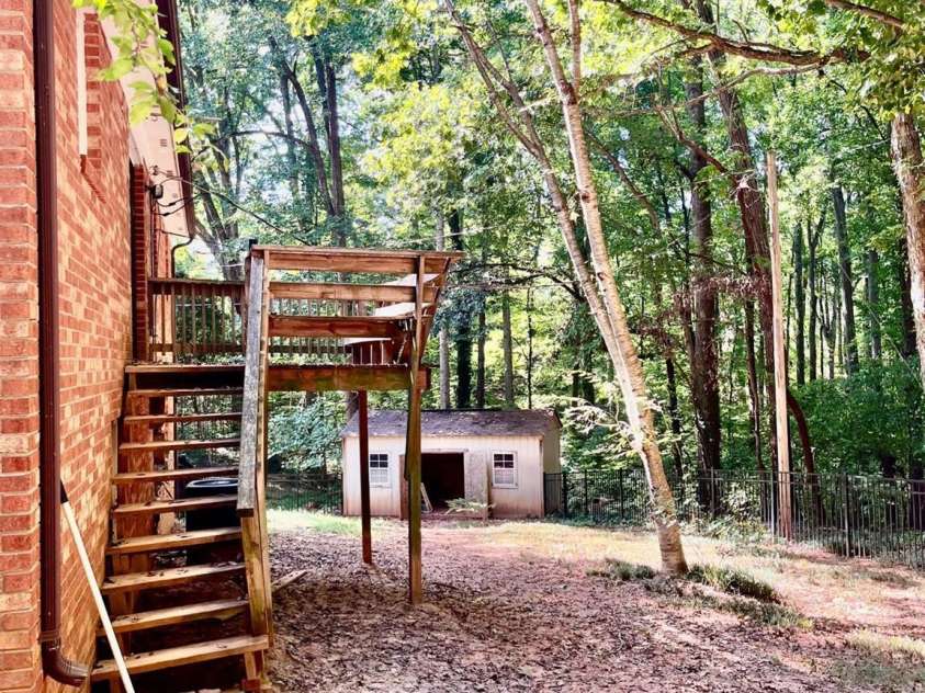 7065 Fieldcrest Lane, Denver, NC 28037.  MLS# CAR4425740, YatesRealty ID 28159. 