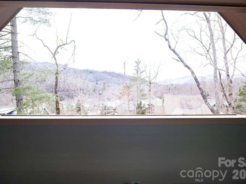 10 McMurray Lane, Black Mountain, NC 28711.  MLS# CAR4333892, YatesRealty ID 2816. Bed 3 view