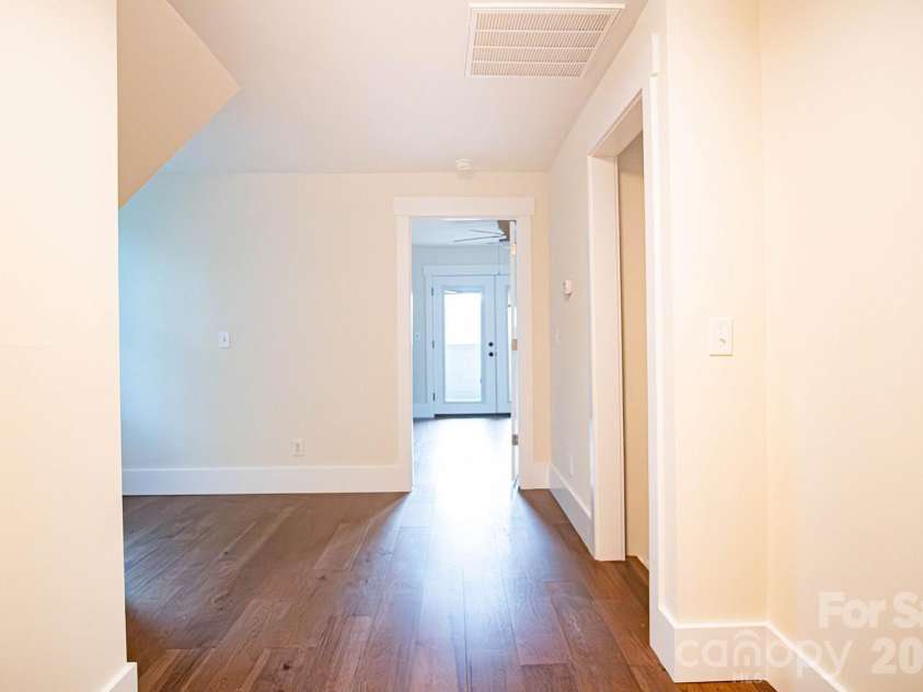 10 McMurray Lane, Black Mountain, NC 28711.  MLS# CAR4333892, YatesRealty ID 2816. Hallway
