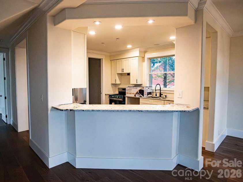 10 McMurray Lane, Black Mountain, NC 28711.  MLS# CAR4333892, YatesRealty ID 2816. Kitchen with bartop