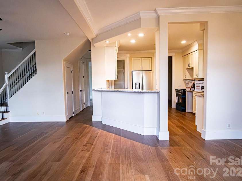 10 McMurray Lane, Black Mountain, NC 28711.  MLS# CAR4333892, YatesRealty ID 2816. Main area