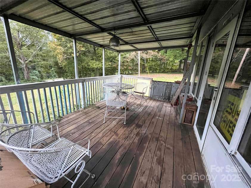 608 Crowders Creek Road, Gastonia, NC 28052.  MLS# CAR4309911, YatesRealty ID 2816. 