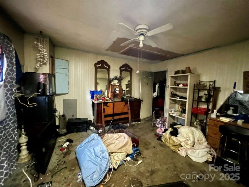 608 Crowders Creek Road, Gastonia, NC 28052.  MLS# CAR4309911, YatesRealty ID 2816. 